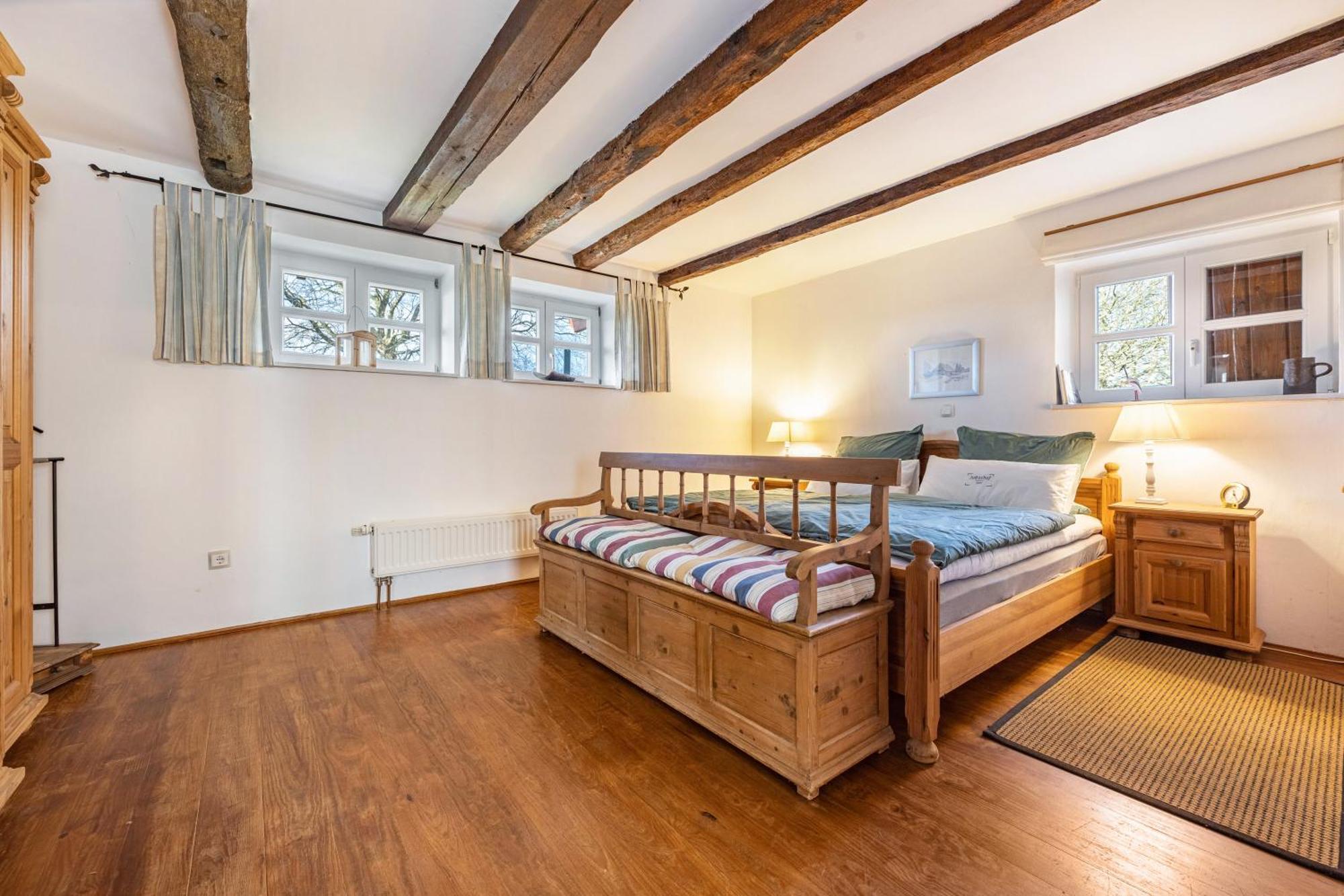 Juttashof Apartment Camin